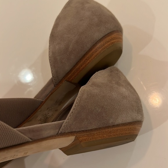 Eileen Fisher Flats - Picture 7 of 10